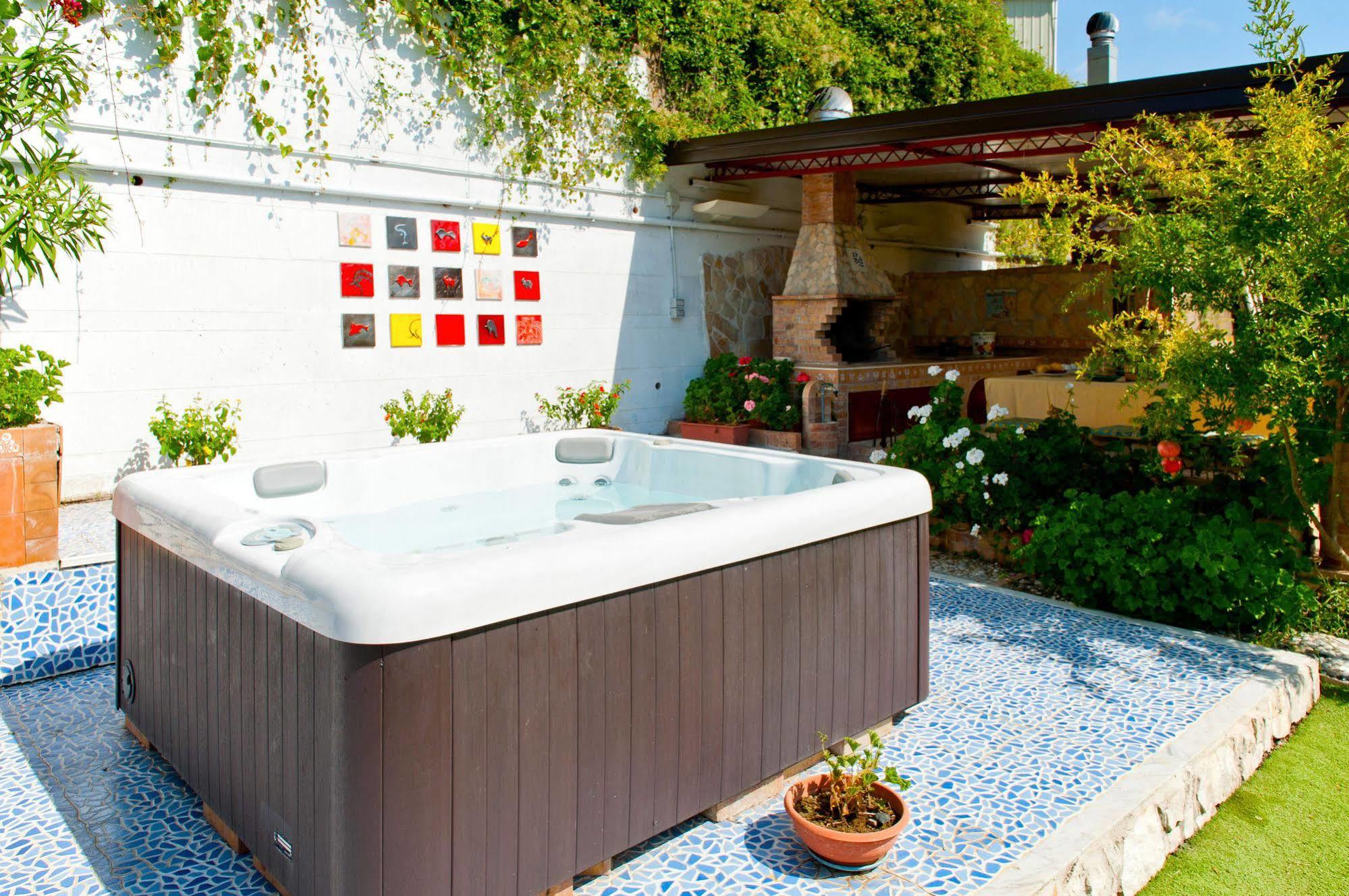 Luca Hotel